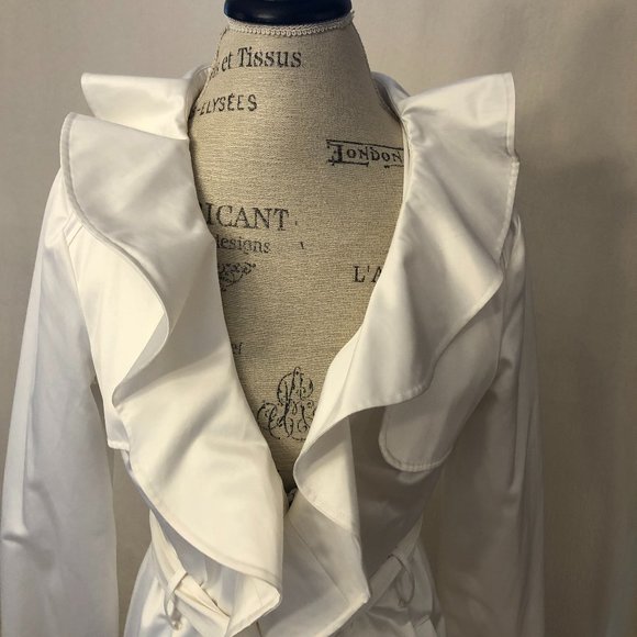 AUTHENTIC BEBE Gorgeous White Satin Lightweight Coat: Size M - Picture 1 of 14